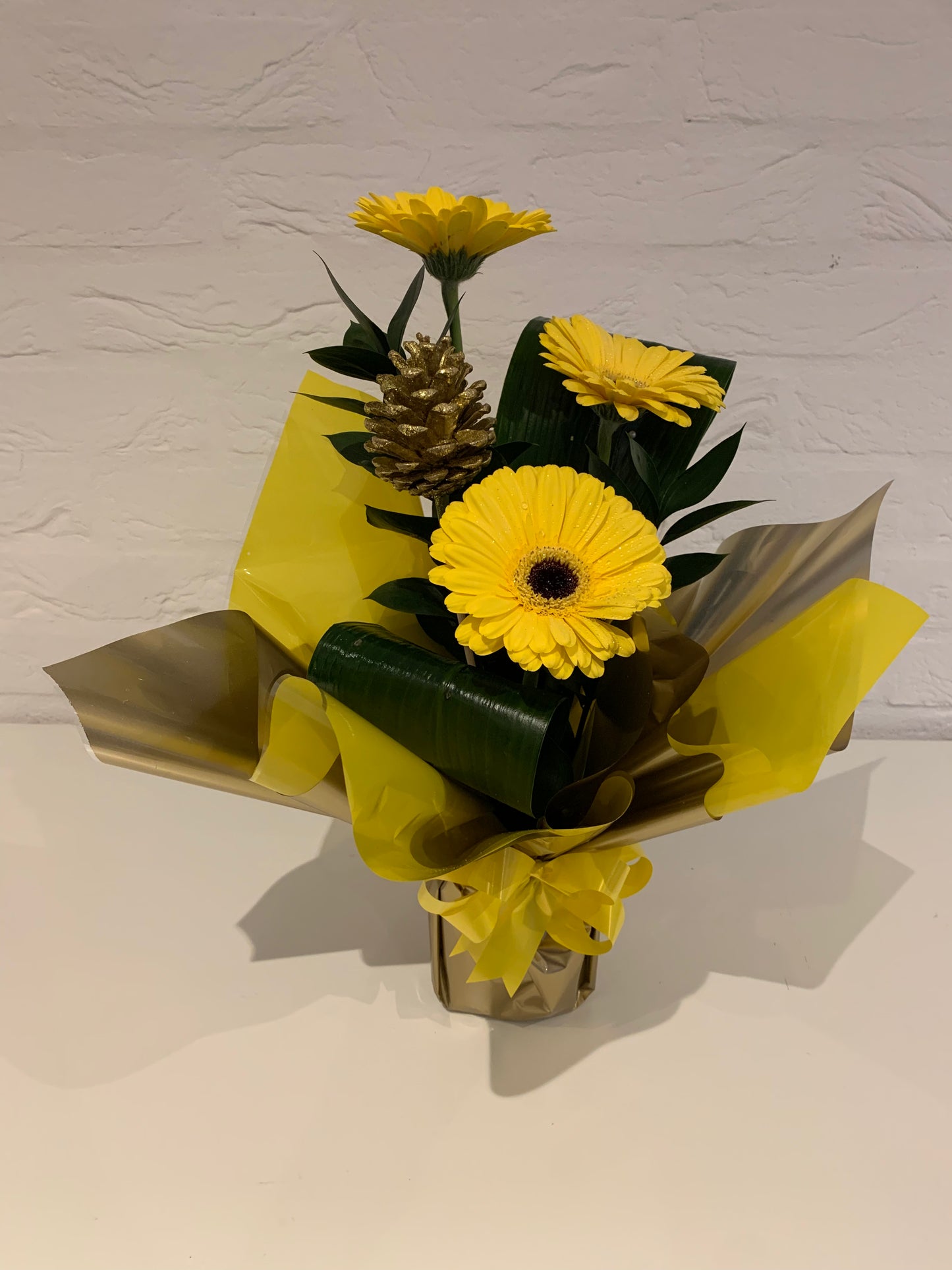 Festive Flowers Gerbera Arrangements Wentworth Garden Centre